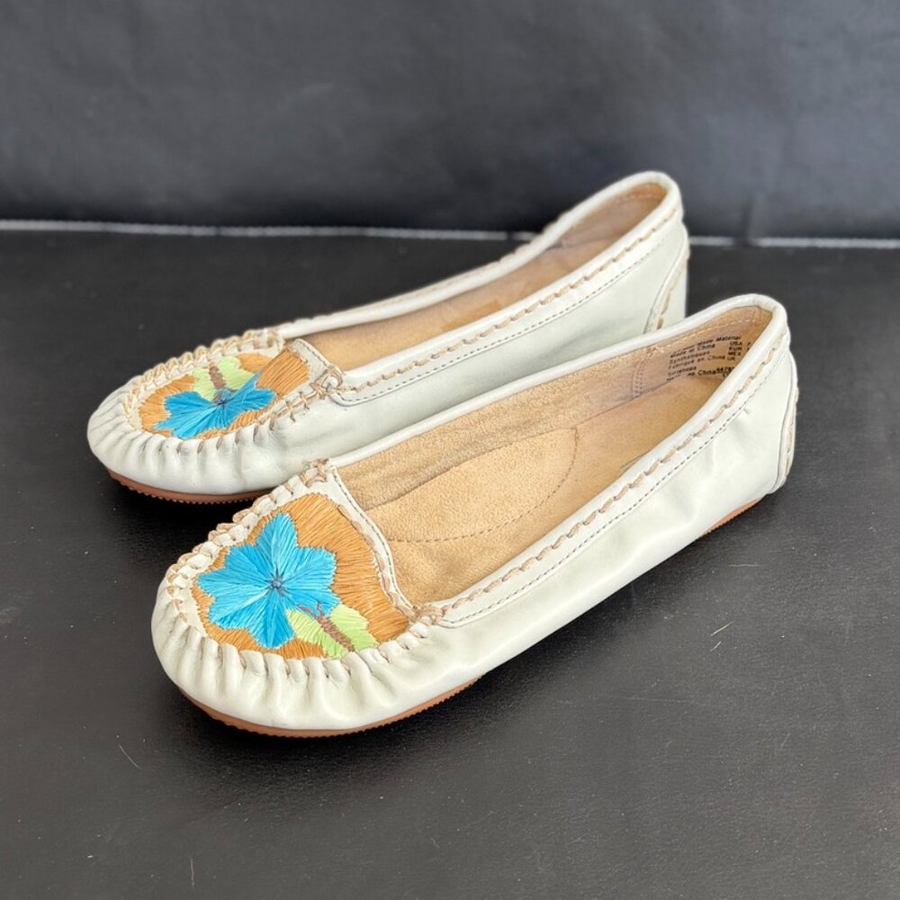 Predictions White Leather Moc Flats Floral Embroidered Comfort Slip On Size 7